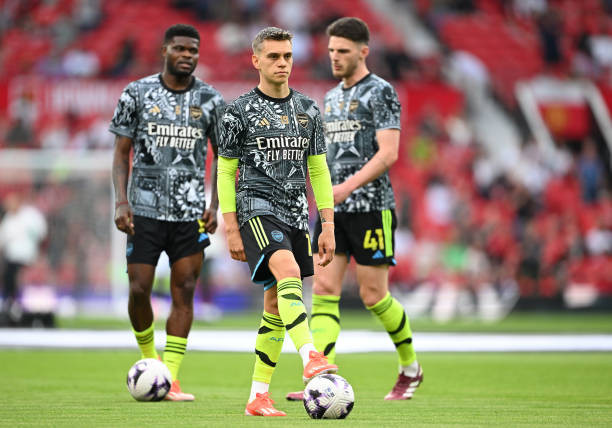 Thắng tối thiểu MU, Arsenal tiếp tục đua vô địch với Man City ảnh 11 Thắng tối thiểu MU, Arsenal tiếp tục đua vô địch với Man City ảnh 11