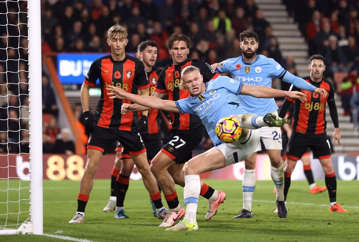 Man City trả giá vì sự vô duyên của hàng công
