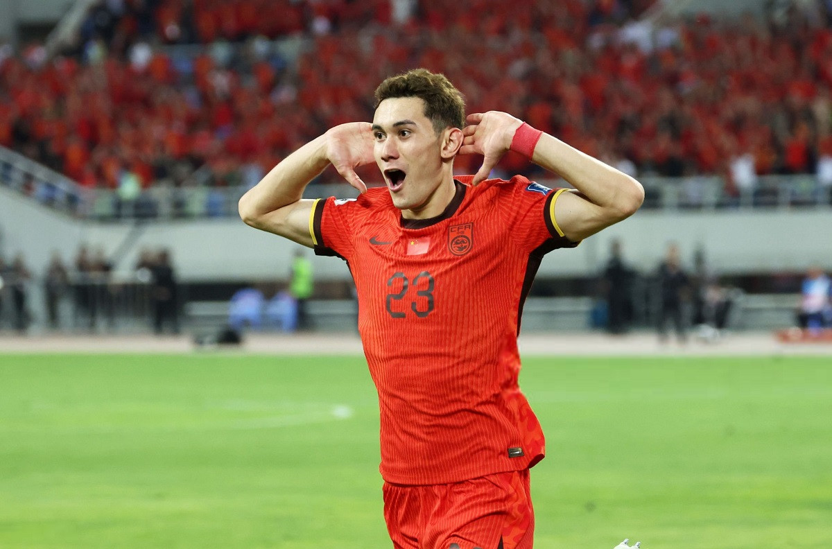 Sai lầm ngớ ngẩn, tuyển Indonesia gục ngã trên sân Trung Quốc ảnh 2 Sai lầm ngớ ngẩn, tuyển Indonesia gục ngã trên sân Trung Quốc ảnh 2