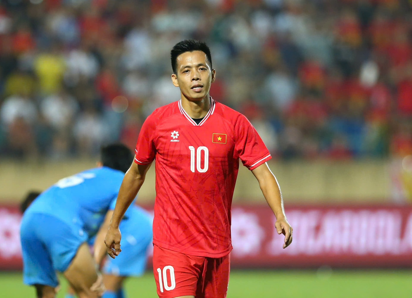 Văn Quyết chia tay đội tuyển Việt Nam vì vấn đề thể lực Văn Quyết chia tay đội tuyển Việt Nam vì vấn đề thể lực