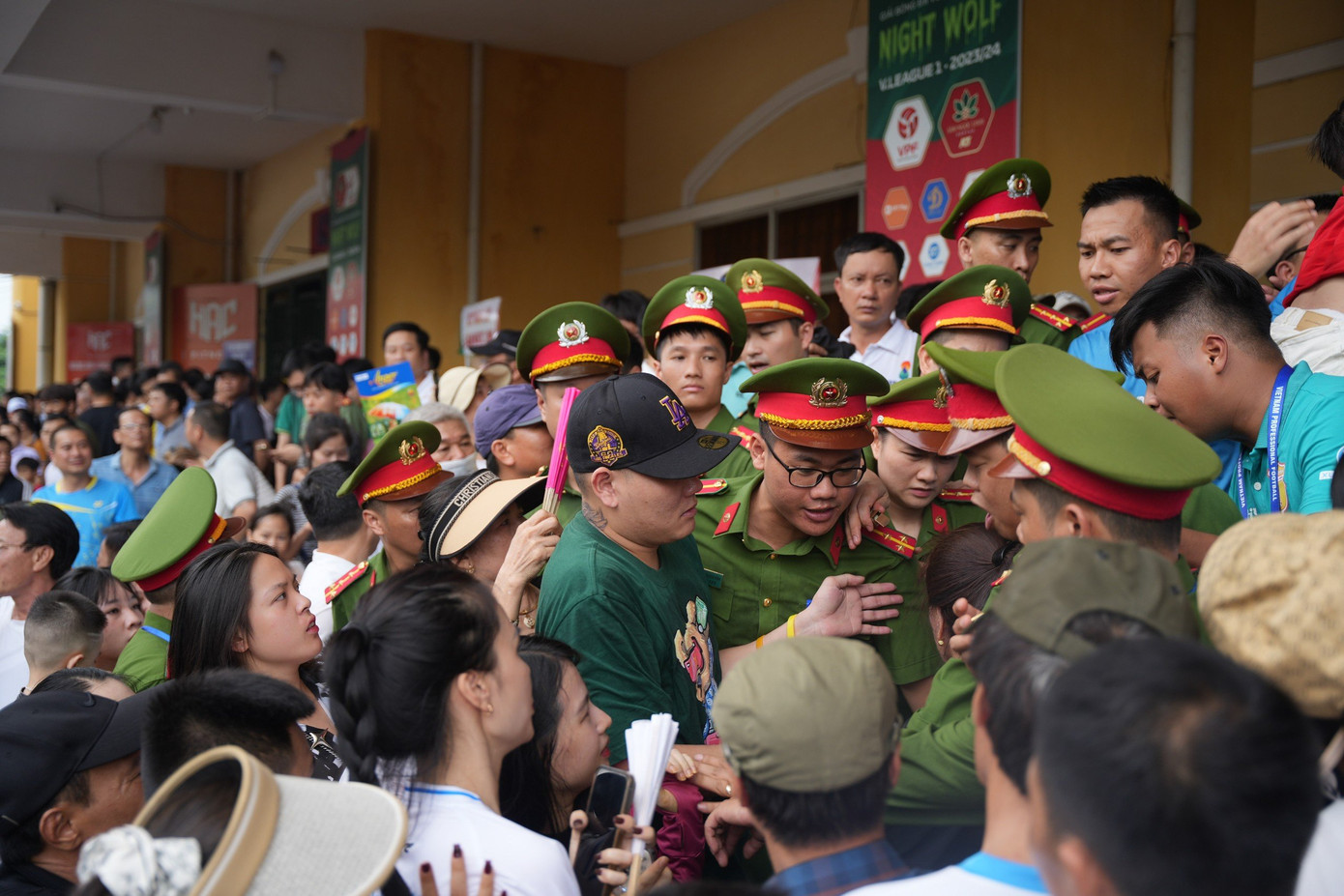  Đại thắng Khánh Hòa 5-1, Thép Xanh Nam Định lên ngôi vô địch trước 1 vòng đấu ảnh 7