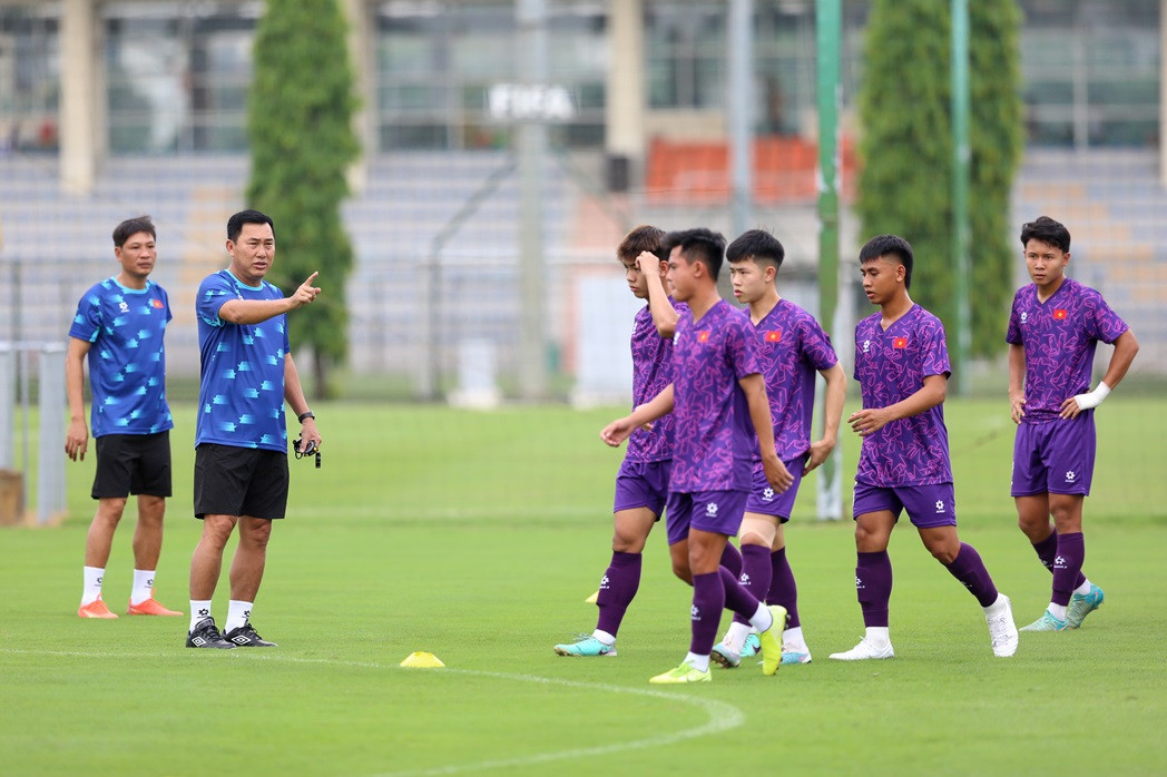 U19 Việt Nam tập trung hướng đến giải U19 Đông Nam Á 2024 U19 Việt Nam tập trung hướng đến giải U19 Đông Nam Á 2024