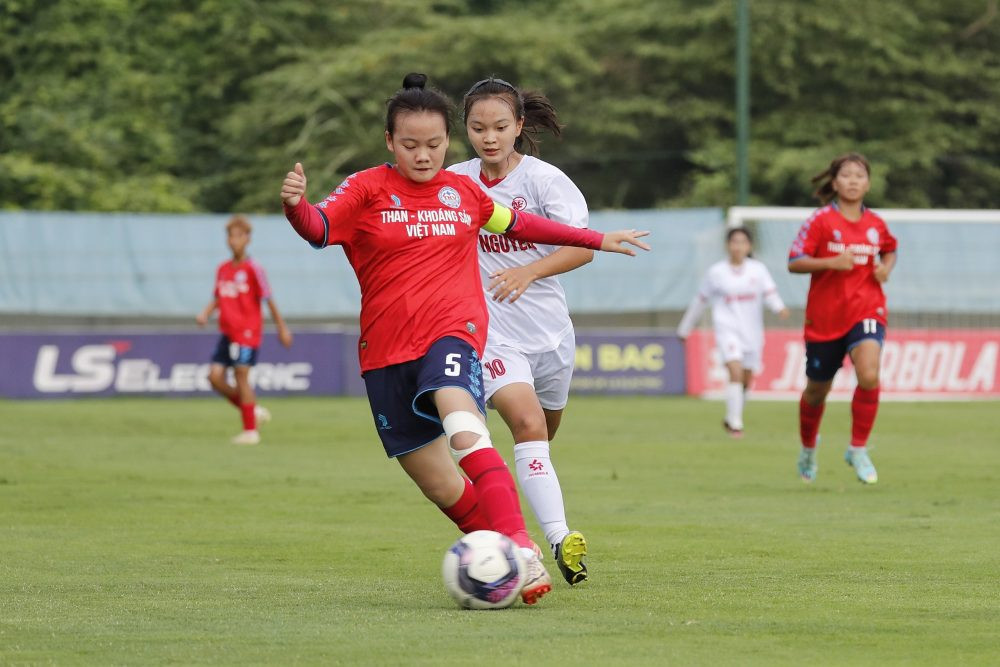 Thái Nguyên T&T bị TP.HCM cầm hòa 0-0 Thái Nguyên T&T bị TP.HCM cầm hòa 0-0