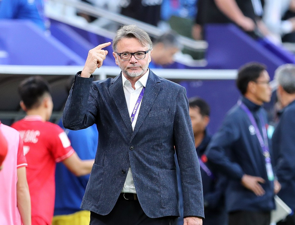 HLV Troussier gây ấn tượng mạnh trong ngày trở lại Asian Cup HLV Troussier gây ấn tượng mạnh trong ngày trở lại Asian Cup