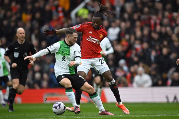 MU đánh rơi chiến thắng trên sân nhà trước Liverpool ảnh 13 MU đánh rơi chiến thắng trên sân nhà trước Liverpool ảnh 13