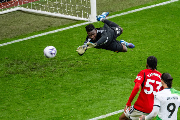 MU đánh rơi chiến thắng trên sân nhà trước Liverpool ảnh 17 MU đánh rơi chiến thắng trên sân nhà trước Liverpool ảnh 17