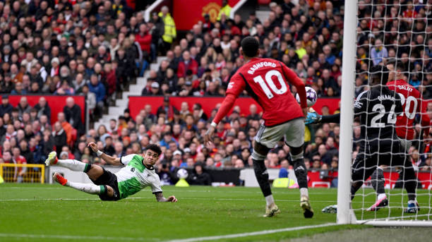 MU đánh rơi chiến thắng trên sân nhà trước Liverpool ảnh 14 MU đánh rơi chiến thắng trên sân nhà trước Liverpool ảnh 14