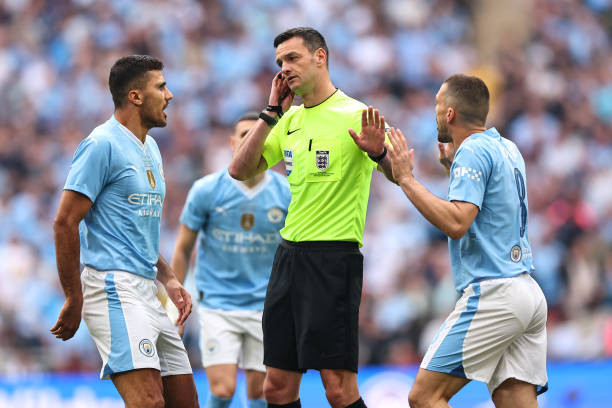 Thắng sốc Man City, MU đoạt FA Cup và vé dự cúp châu Âu ảnh 9 Thắng sốc Man City, MU đoạt FA Cup và vé dự cúp châu Âu ảnh 9