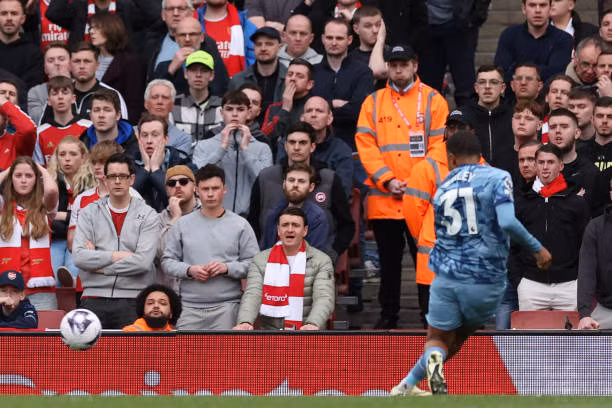 Thua sốc Aston Villa, Arsenal mất ngôi đầu Ngoại hạng Anh ảnh 20