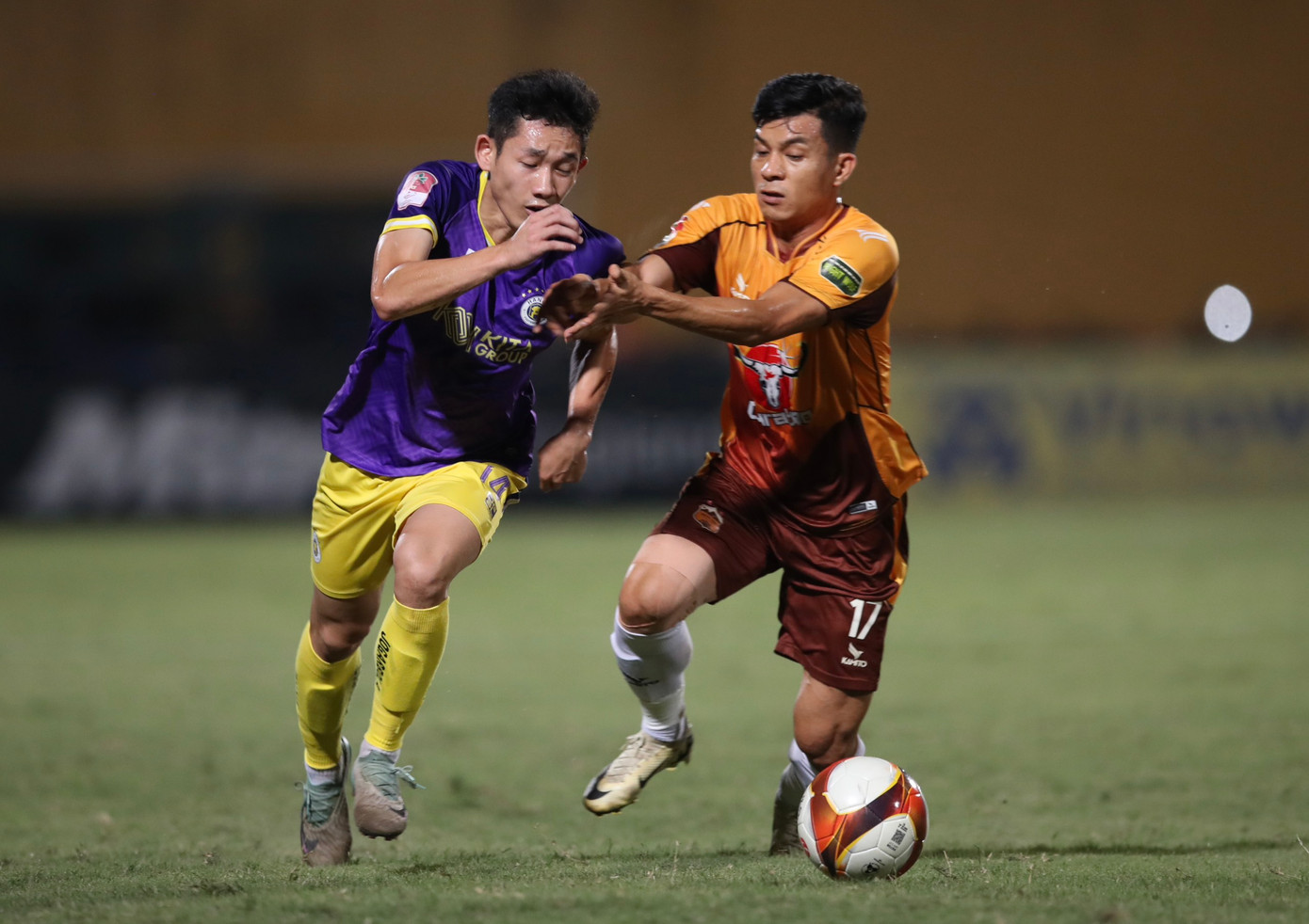 Hà Nội FC chấm dứt chuỗi 9 trận bất bại của LPBank HAGL với chiến thắng 2-0 ảnh 2 Hà Nội FC chấm dứt chuỗi 9 trận bất bại của LPBank HAGL với chiến thắng 2-0 ảnh 2
