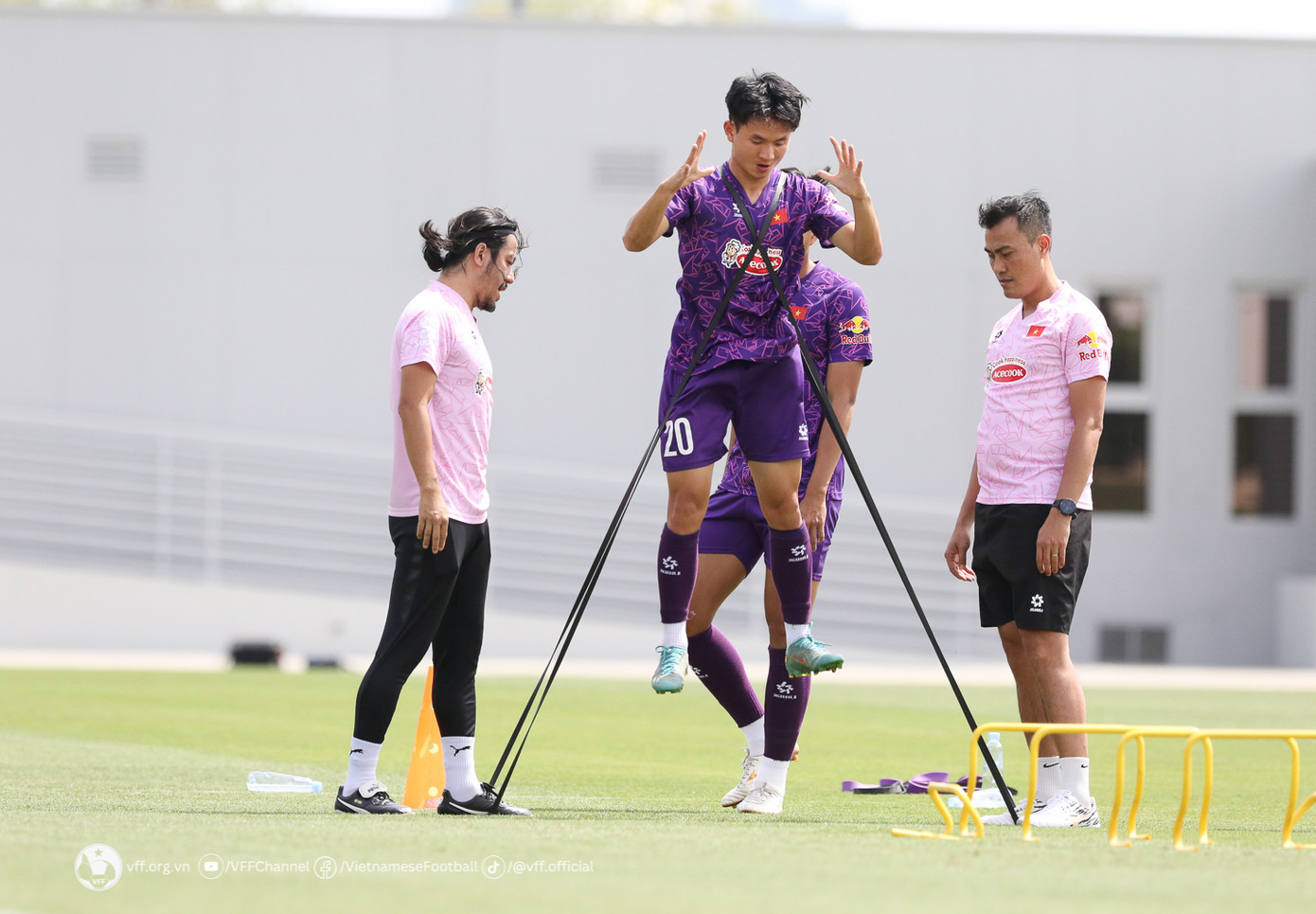 Ban huấn luyện theo sát từng cầu thủ U23 Việt Nam. Ảnh: VFF Ban huấn luyện theo sát từng cầu thủ U23 Việt Nam. Ảnh: VFF