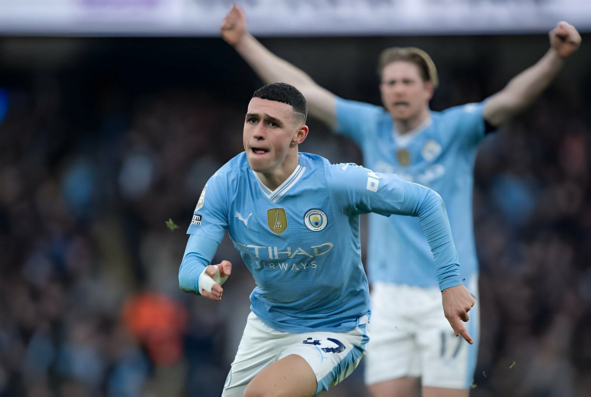 Foden giúp Man City thắng ngược MU Foden giúp Man City thắng ngược MU