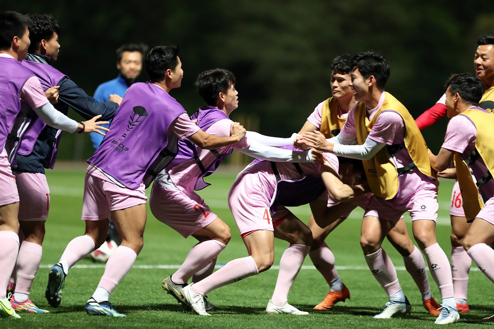 Trước khi tập xô đẩy "tập thể" Trước khi tập xô đẩy "tập thể"