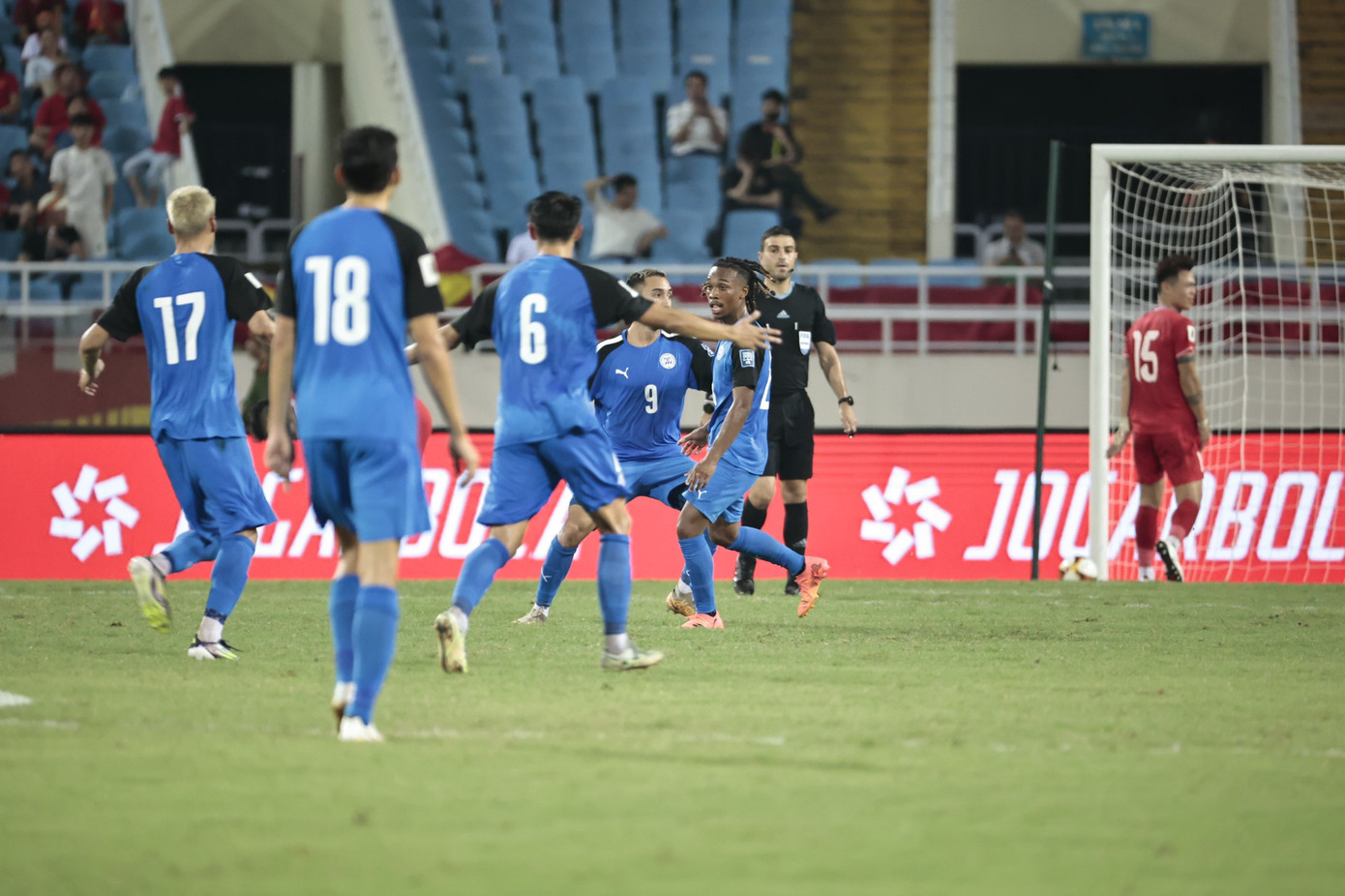 Đội tuyển Việt Nam ngược dòng thắng Philippines tại Mỹ Đình ảnh 26 Đội tuyển Việt Nam ngược dòng thắng Philippines tại Mỹ Đình ảnh 26