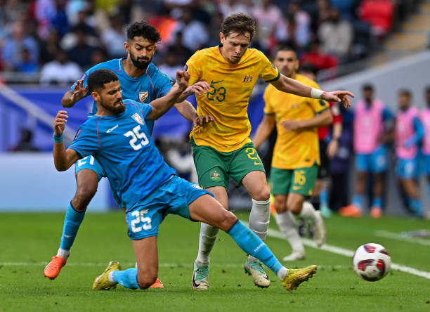 Australia và Ấn Độ đang ở hoàn cảnh khác nhau tại bảng B