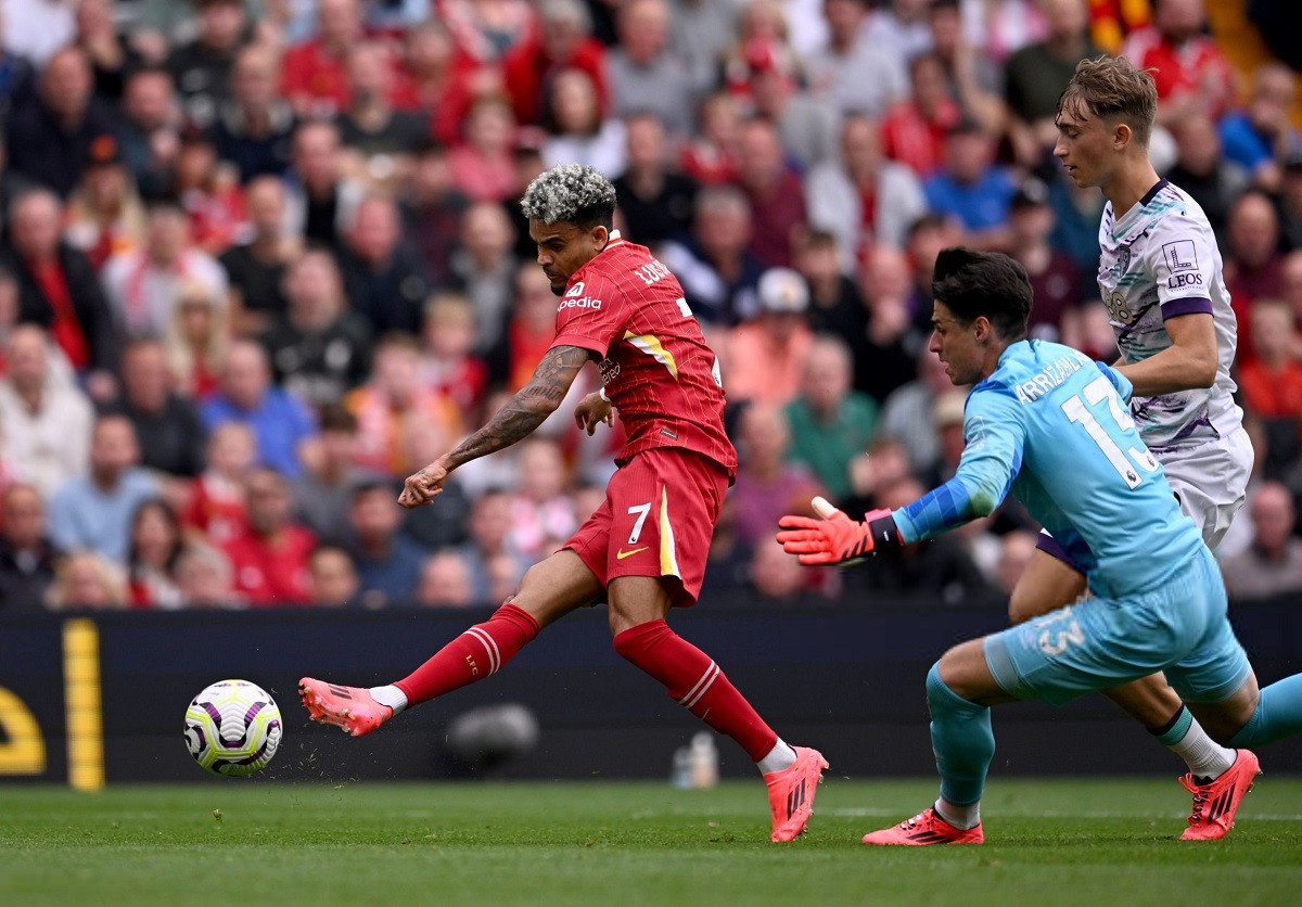 Liverpool thắng dễ Bournemouth trong ngày Salah vô duyên ảnh 11