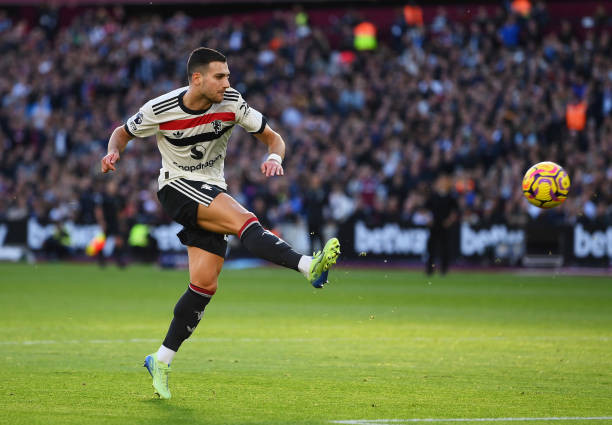 Phung phí cơ hội, MU trả giá đắt trên sân West Ham ảnh 4 Phung phí cơ hội, MU trả giá đắt trên sân West Ham ảnh 4