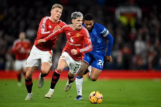 MU và Chelsea bất phân thắng bại tại Old Trafford ảnh 6