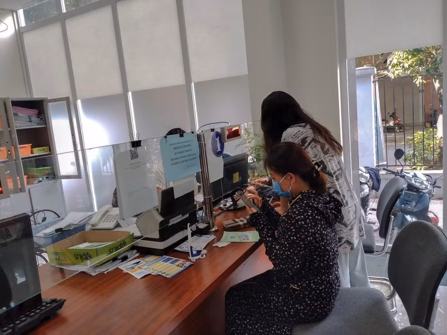 Theo quy định hiện hành, chỉ phải chờ 12 tháng, người lao động có thể nhận BHXH một lần mà không cần thêm điều kiện nào khác. Theo quy định hiện hành, chỉ phải chờ 12 tháng, người lao động có thể nhận BHXH một lần mà không cần thêm điều kiện nào khác.