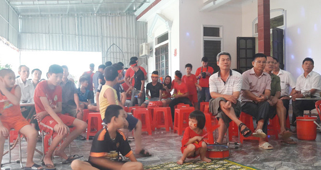 Ngàn cung bậc cảm xúc của CĐV Việt Nam ở trận bán kết ảnh 27