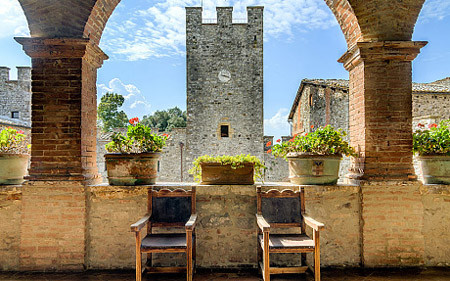 Hé lộ vụ chuyển nhượng ngôi nhà lớn nhất thế giới ảnh 4