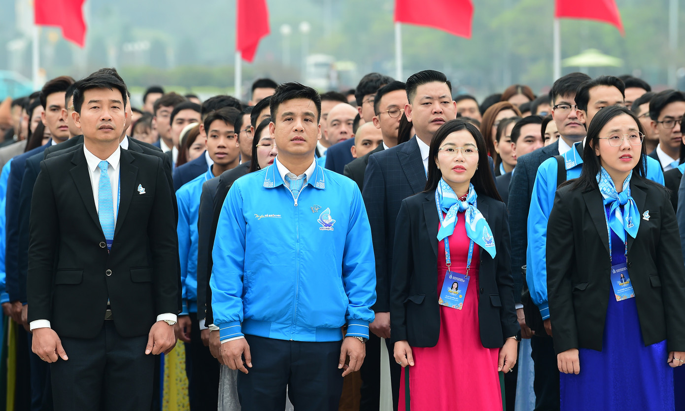 Trong số đại biểu tham dự Đại hội, có 371 đại biểu nữ và 609 đại biểu nam. Có 196 đại biểu là người dân tộc thiểu số. Có 119 đại biểu thuộc các tôn giáo. 718 đại biểu là đảng viên. Về trình độ, có 1 đại biểu là giáo sư; 2 đại biểu là phó giáo sư; 26 đại biểu là tiến sĩ; 293 đại biểu là thạc sĩ; 552 đại biểu trình độ đại học; 44 đại biểu trình độ cao đẳng, trung cấp.