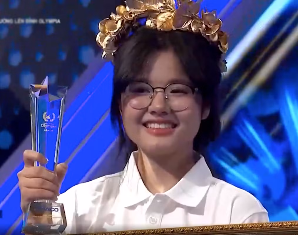 Anh Thơ là nữ sinh thứ hai đoạt giành được vòng nguyệt quế Olympia 25 Anh Thơ là nữ sinh thứ hai đoạt giành được vòng nguyệt quế Olympia 25