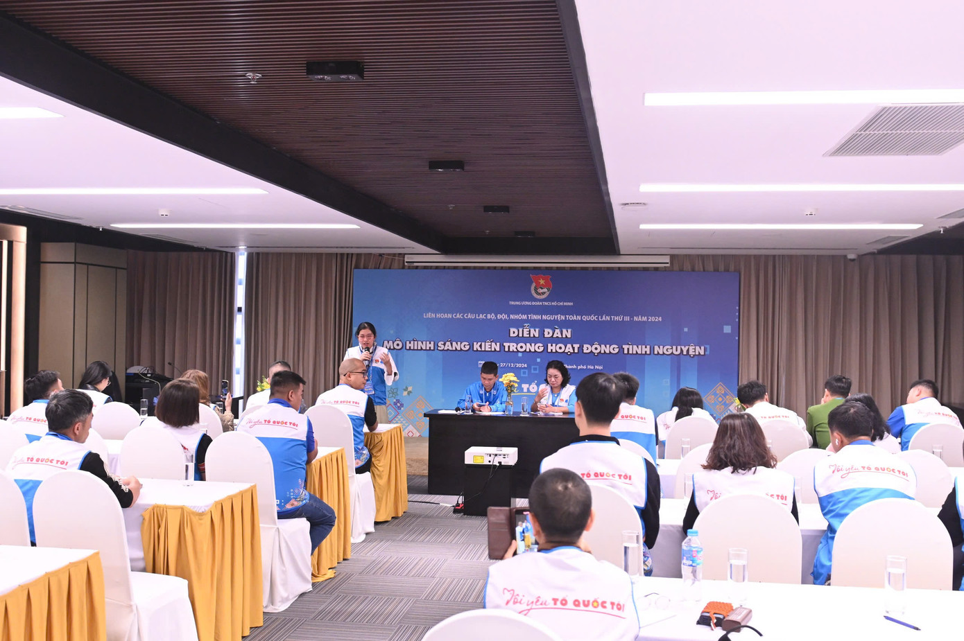 Các đại biểu tham dự liên hoan trao đổi, thảo luận tại các diễn đàn. Ảnh: BTC