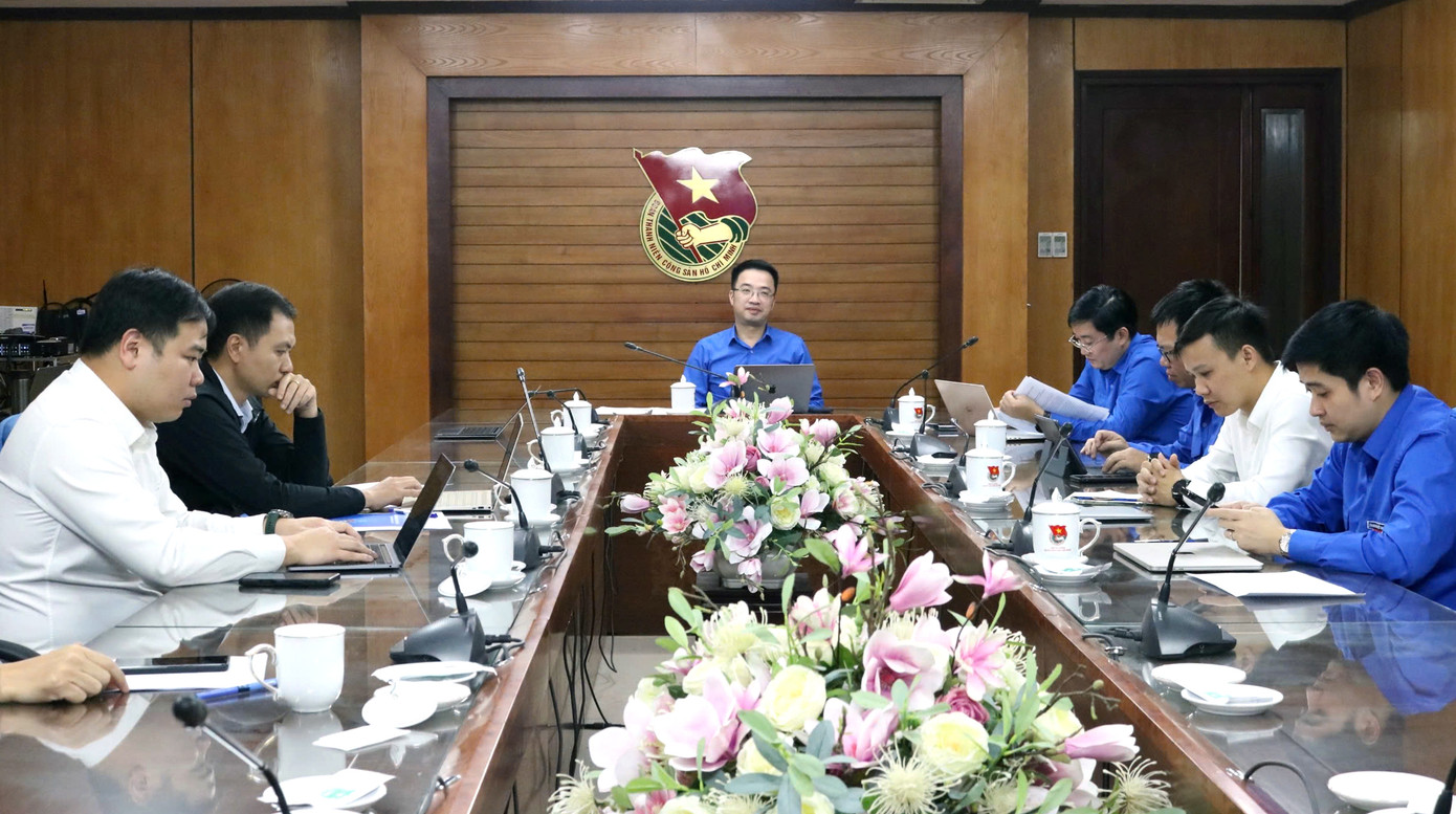 Hội nghị diễn ra theo hình thức trực tiếp kết hợp trực tuyến. Ảnh: Trọng Hiển