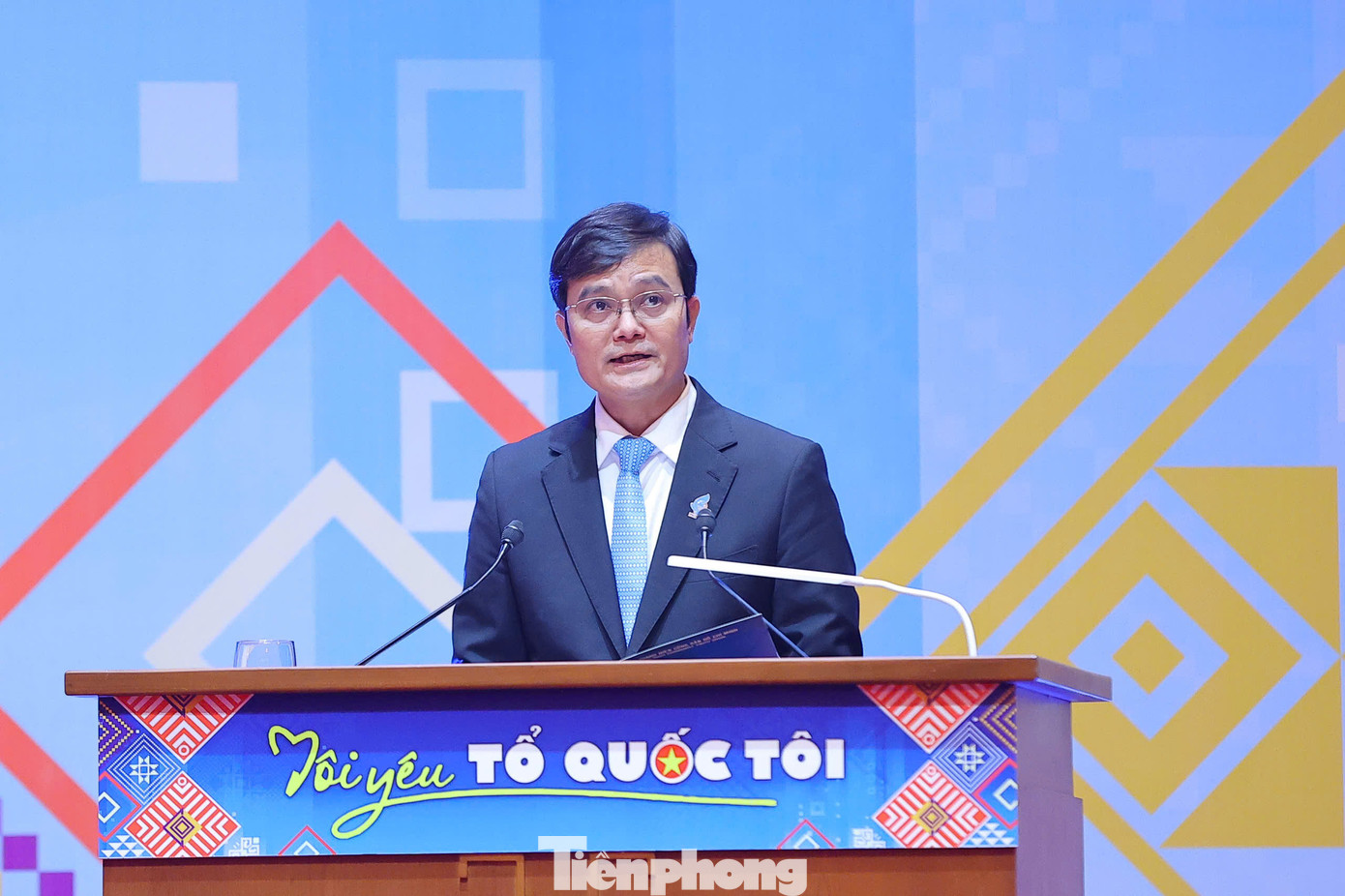 Anh Bùi Quang Huy - Bí thư thứ nhất T.Ư Đoàn phát biểu chỉ đạo tại Đại hội. Anh Bùi Quang Huy - Bí thư thứ nhất T.Ư Đoàn phát biểu chỉ đạo tại Đại hội.