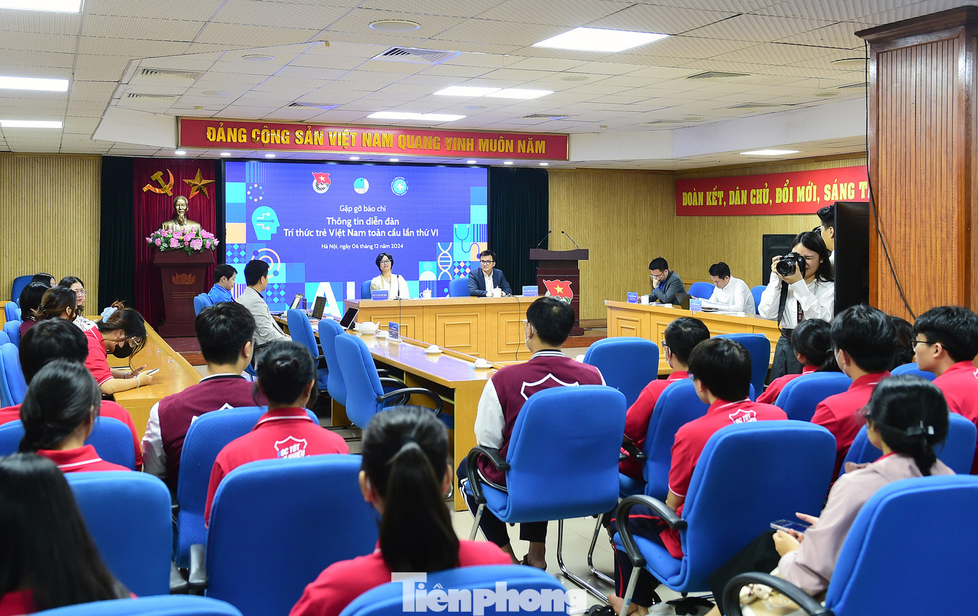 Quang cảnh buổi gặp mặt báo chí thông tin về Diễn đàn. Ảnh: Xuân Tùng