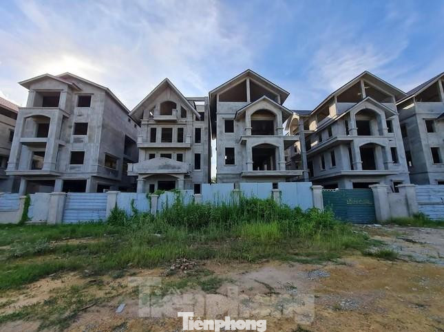 Nhằm ổn định thị trường, hạn chế đầu cơ trong thị trường bất động sản, Thủ tướng Chính phủ yêu cầu Bộ Tài chính nghiên cứu đề xuất bổ sung một số loại thuế liên quan đến thị trường bất động sản như thuế tài sản nhà ở… Nhằm ổn định thị trường, hạn chế đầu cơ trong thị trường bất động sản, Thủ tướng Chính phủ yêu cầu Bộ Tài chính nghiên cứu đề xuất bổ sung một số loại thuế liên quan đến thị trường bất động sản như thuế tài sản nhà ở…