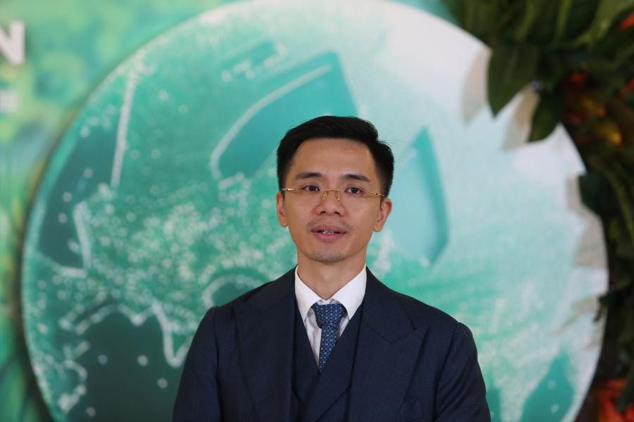 Luật sư Vũ Minh Tiến, Phó Chủ tịch Công ty cổ phần Tập đoàn Đầu tư và Du lịch VIAD cho rằng cần nhanh chóng xây dựng thị trường tín chỉ carbon để giải quyết nút thắt.