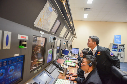 15 phút căng thẳng khi đón Air Force One của tổng thống Mỹ ảnh 5