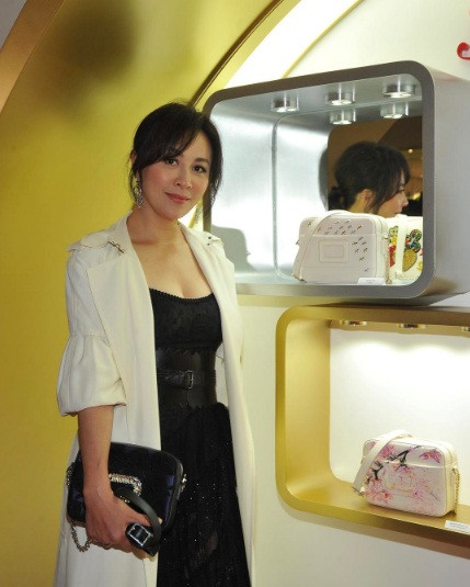 Lưu Gia Linh – Lương Triều Vỹ tình tứ như thưở mới yêu ảnh 12