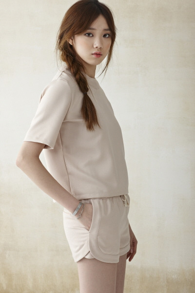 Lee Sung Kyung – 9x gợi cảm cá tính của showbiz Hàn ảnh 23