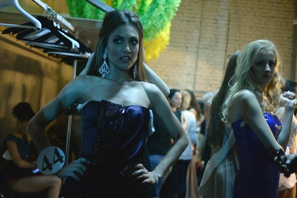 Nhiều thí sinh căng thẳng trước khi bước ra sân khấu