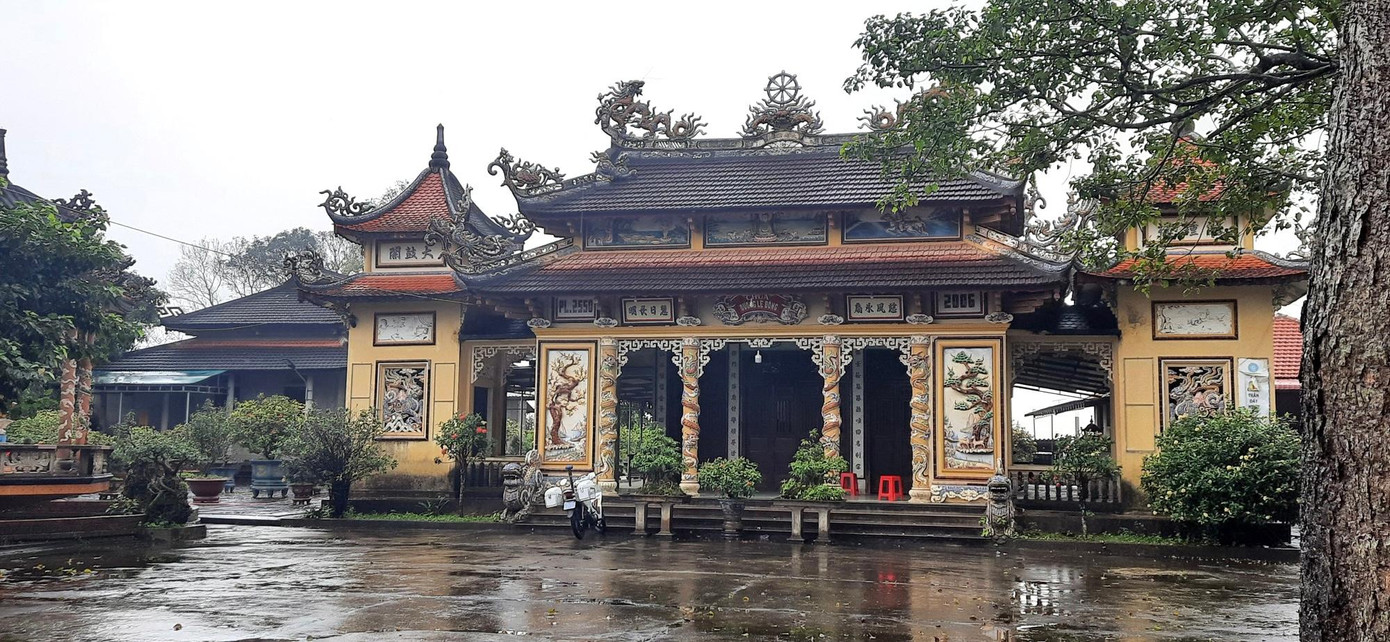 Khu vực Niệm phật đường Dương Lệ Đông- nơi Đạt và Tuấn ra tay thủ ác. Khu vực Niệm phật đường Dương Lệ Đông- nơi Đạt và Tuấn ra tay thủ ác.