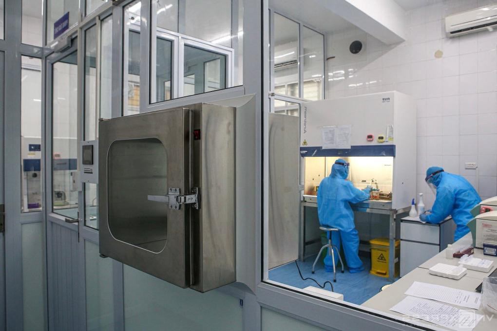 Bên trong một phòng xét nghiệp COVD-19 tại Trung tâm CDC Quảng Trị (Ảnh minh họa). Bên trong một phòng xét nghiệp COVD-19 tại Trung tâm CDC Quảng Trị (Ảnh minh họa).