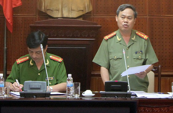 Đại tá Lê Học Thu - Chánh văn phòng, kiêm người phát ngôn của Công an Hà Nội thừa nhận thiếu sót trong quá trình thu thập thông tin công dân. Ảnh: Petrotimes