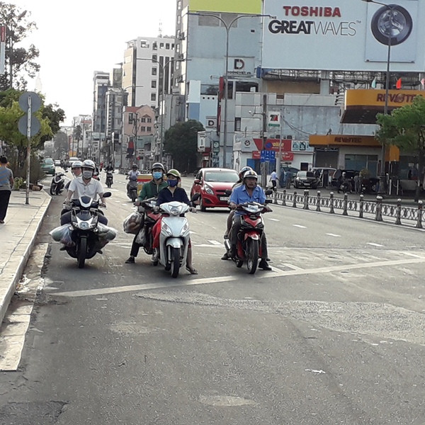 Sân bay Tân Sơn Nhất thông thoáng sáng 29 Tết ảnh 2