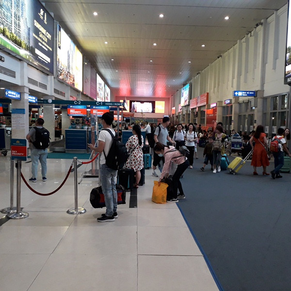 Sân bay Tân Sơn Nhất thông thoáng sáng 29 Tết ảnh 16