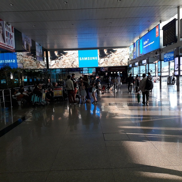 Sân bay Tân Sơn Nhất thông thoáng sáng 29 Tết ảnh 10