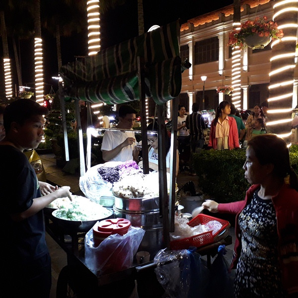 Mưu sinh trong đêm giao thừa nơi phố thị ảnh 8