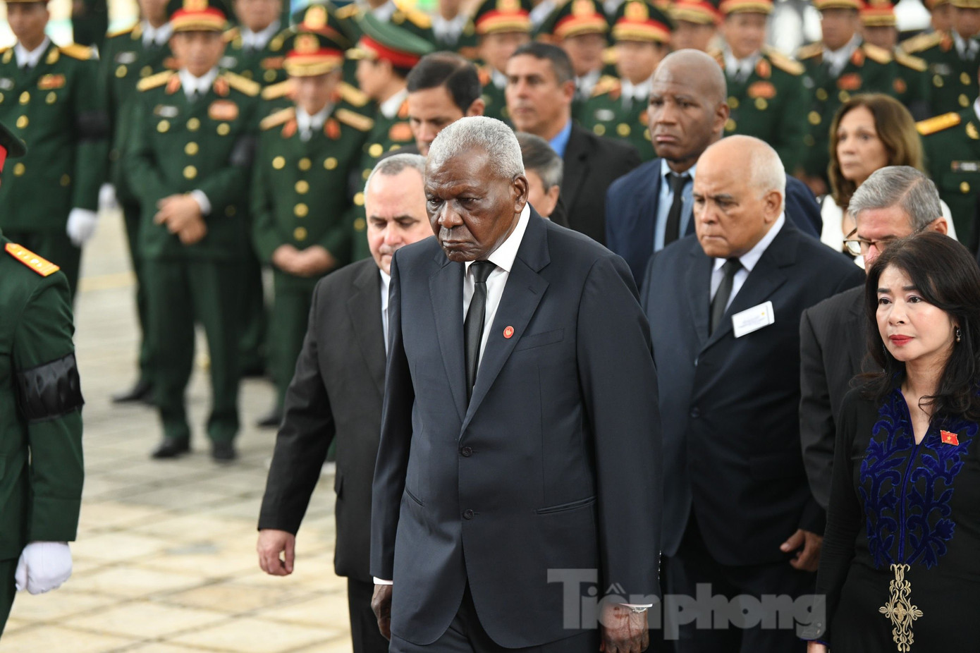 Đoàn đại biểu cấp cao Đảng, Nhà nước Cuba do Chủ tịch Quốc hội Esteban Lazo Hernandez dẫn đầu vào viếng Tổng Bí thư Nguyễn Phú Trọng. (Ảnh: Như Ý)