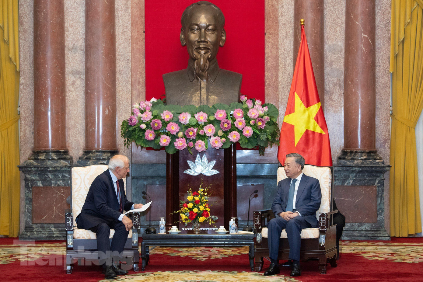 Đại diện cấp cao Liên minh châu Âu (EU) về chính sách đối ngoại và an ninh Josep Borrell Fontelles hội kiến Chủ tịch nước Tô Lâm. (Ảnh: Như Ý)