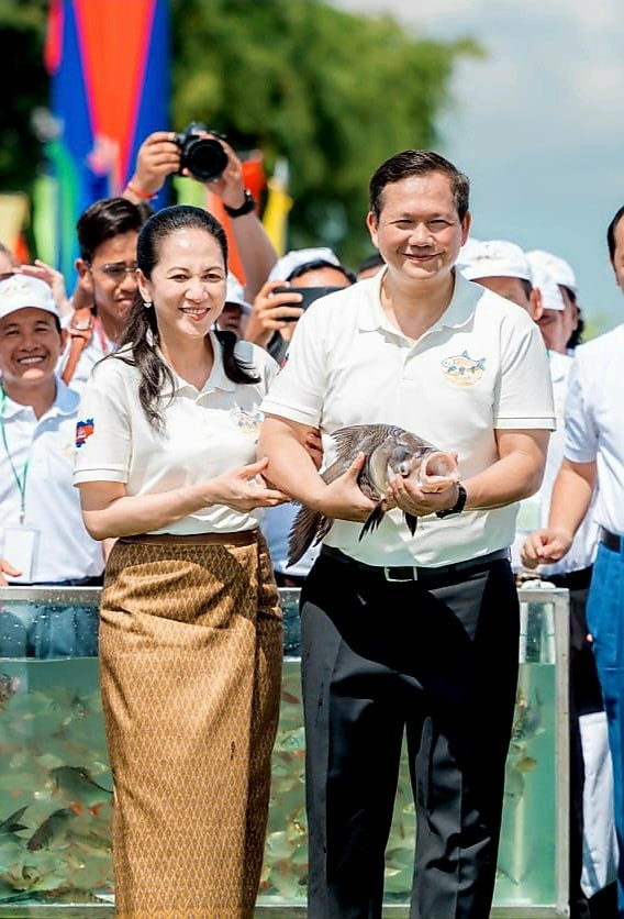 Thủ tướng Campuchia Hun Manet và Phu nhân dự lễ kỷ niệm Ngày cá quốc gia, ngày 1/7. (Ảnh: Fb)