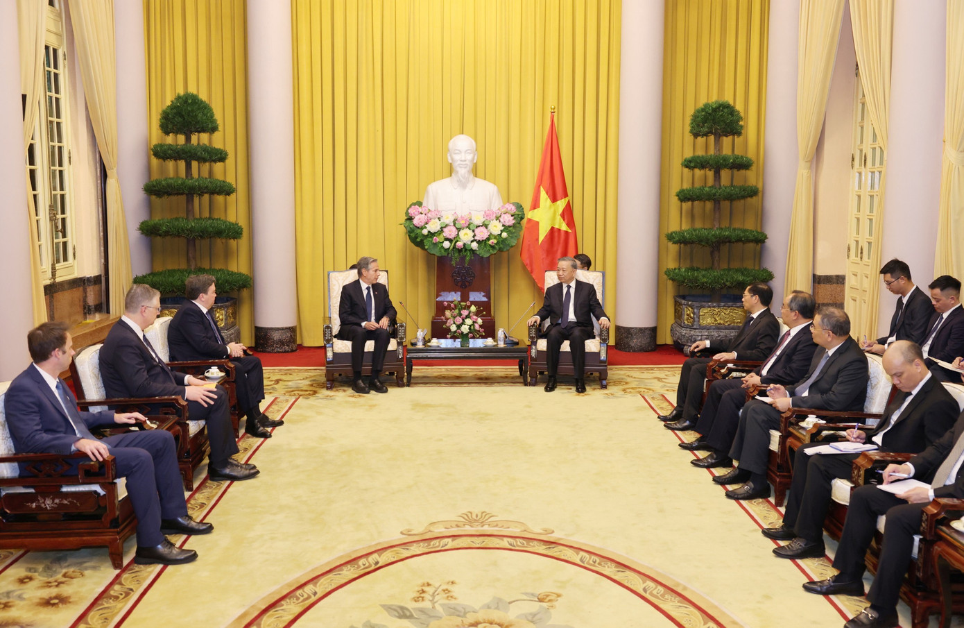 Chủ tịch nước Tô Lâm tiếp Ngoại trưởng Mỹ Antony Blinken và các quan chức cấp cao Mỹ. (Ảnh: Nhật Minh)