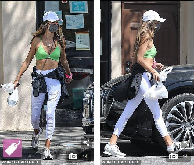 Dân mạng dành nhiều lời khen ngợi cho Alessandra. Có người còn thốt lên, bạn trai hiện tại của cô thực sự là người đàn ông may mắn. Dân mạng dành nhiều lời khen ngợi cho Alessandra. Có người còn thốt lên, bạn trai hiện tại của cô thực sự là người đàn ông may mắn.