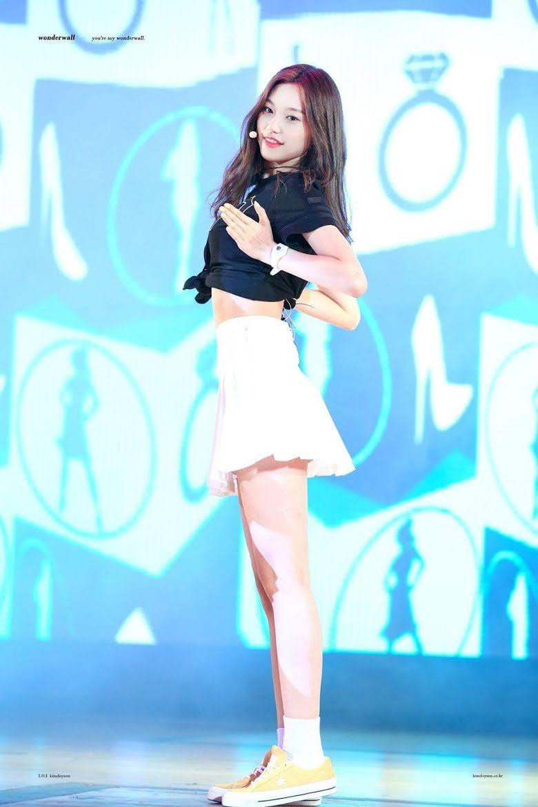 Doyeon - Weki Meki (173cm) Doyeon - Weki Meki (173cm)